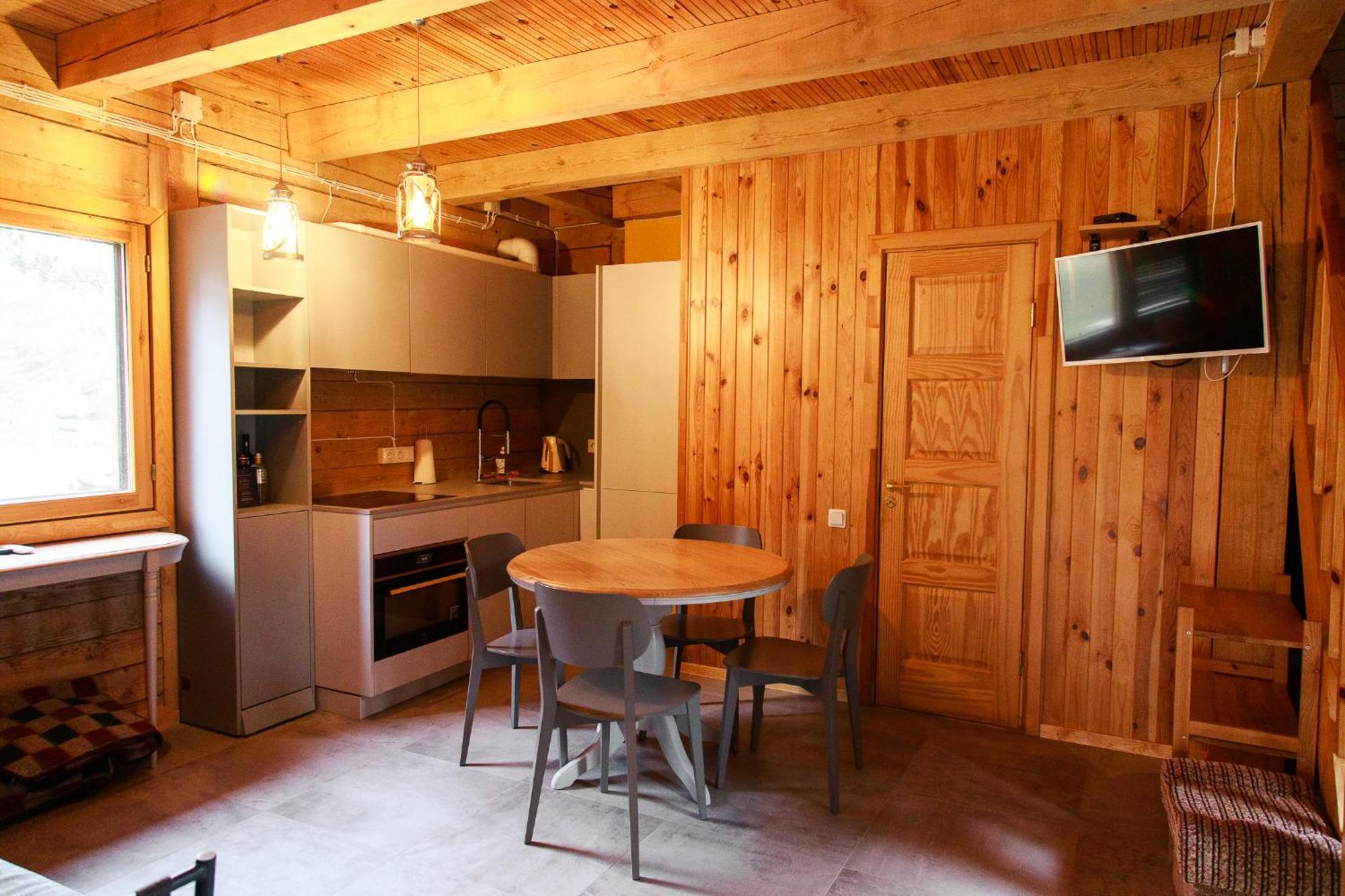 Roze Guest Houses Sklandas Bernati Ngoại thất bức ảnh