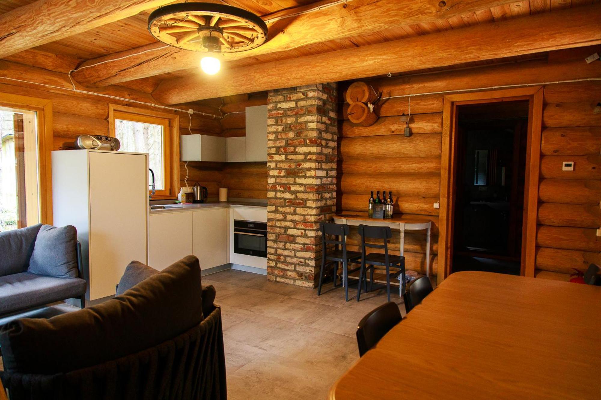 Roze Guest Houses Sklandas Bernati Ngoại thất bức ảnh