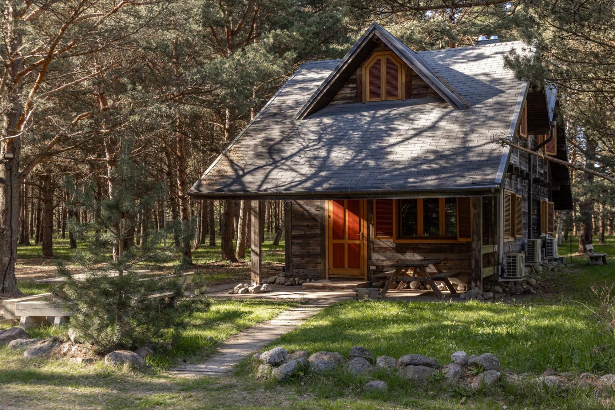 Roze Guest Houses Sklandas Bernati Ngoại thất bức ảnh