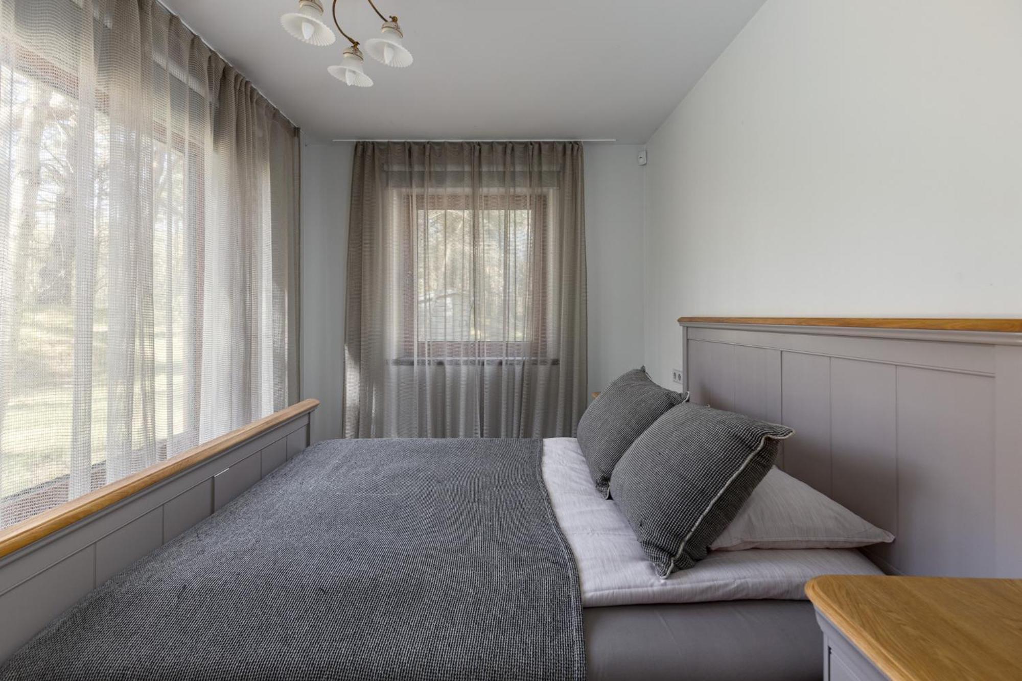 Roze Guest Houses Sklandas Bernati Ngoại thất bức ảnh