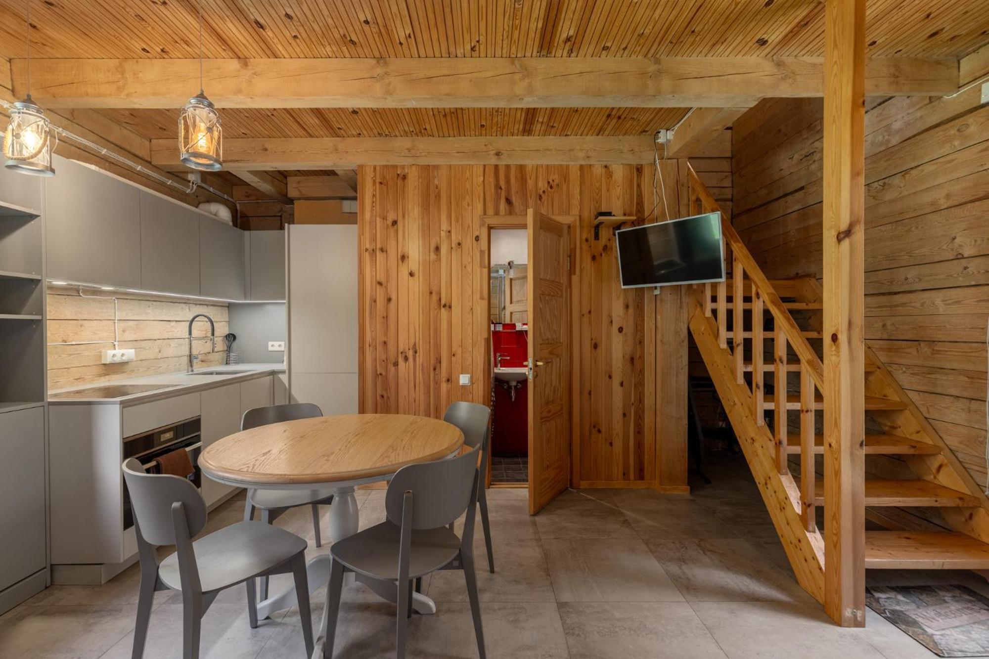 Roze Guest Houses Sklandas Bernati Ngoại thất bức ảnh