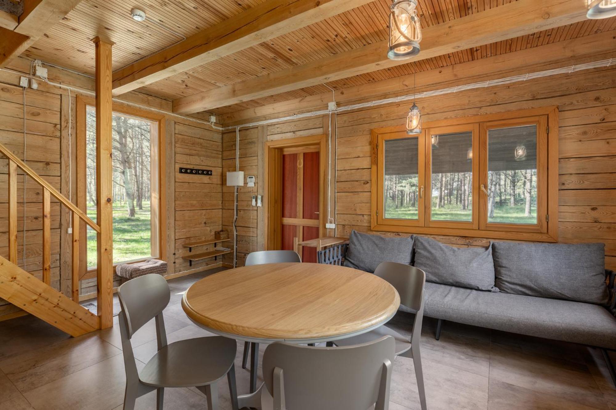 Roze Guest Houses Sklandas Bernati Ngoại thất bức ảnh