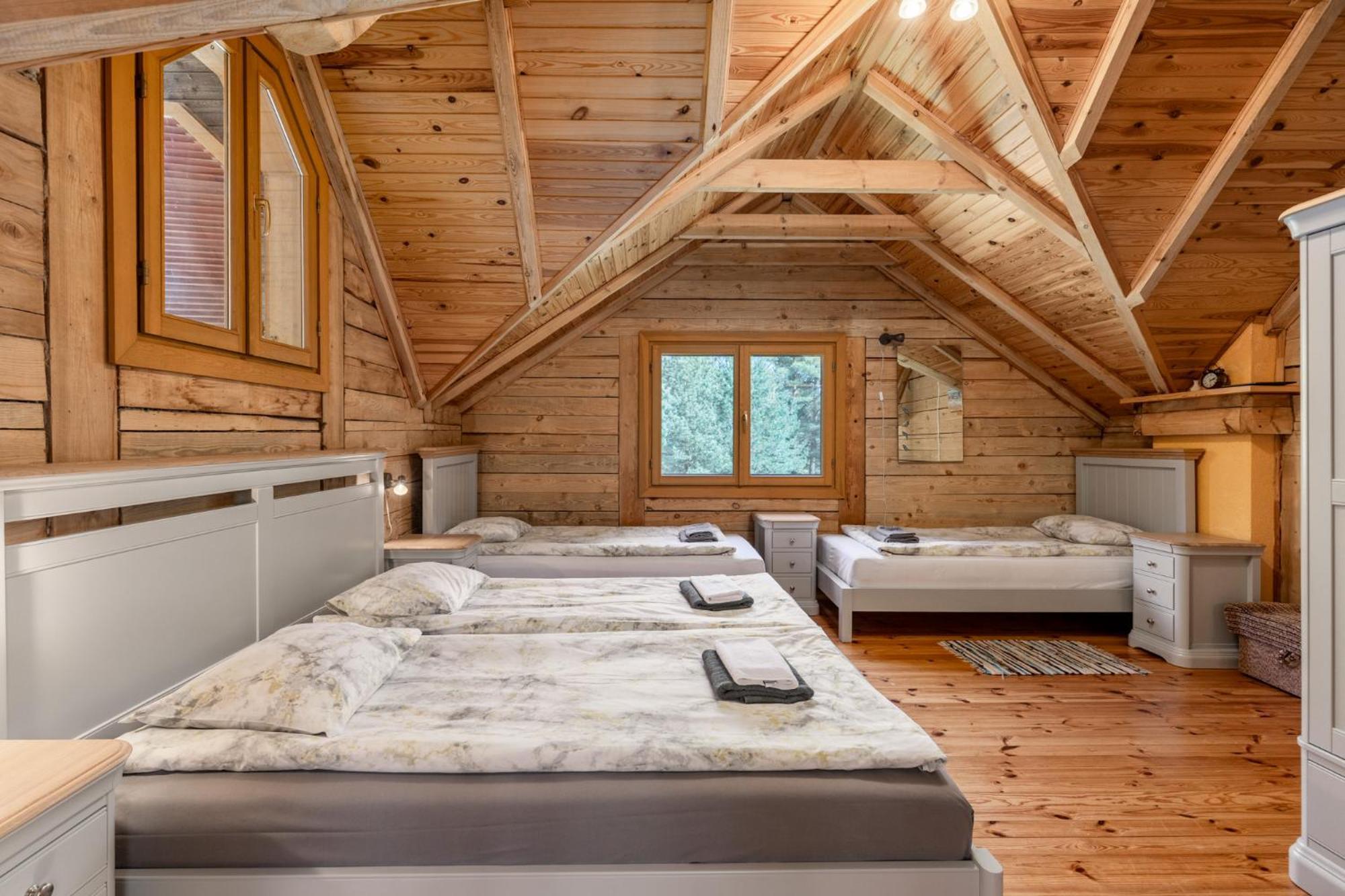 Roze Guest Houses Sklandas Bernati Ngoại thất bức ảnh