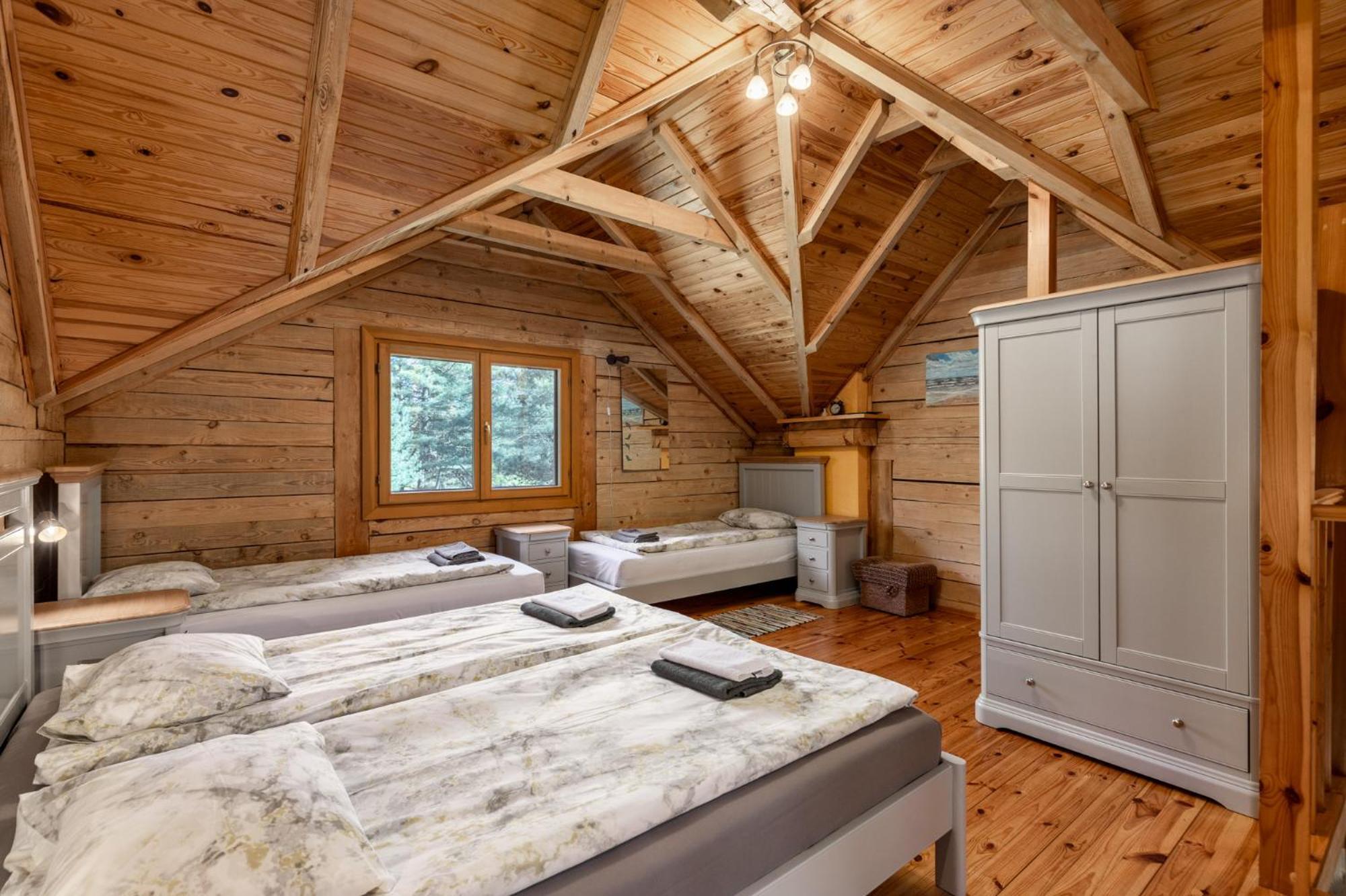 Roze Guest Houses Sklandas Bernati Ngoại thất bức ảnh