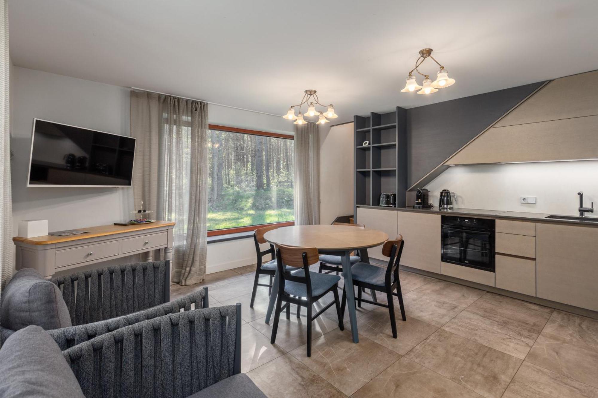 Roze Guest Houses Sklandas Bernati Ngoại thất bức ảnh