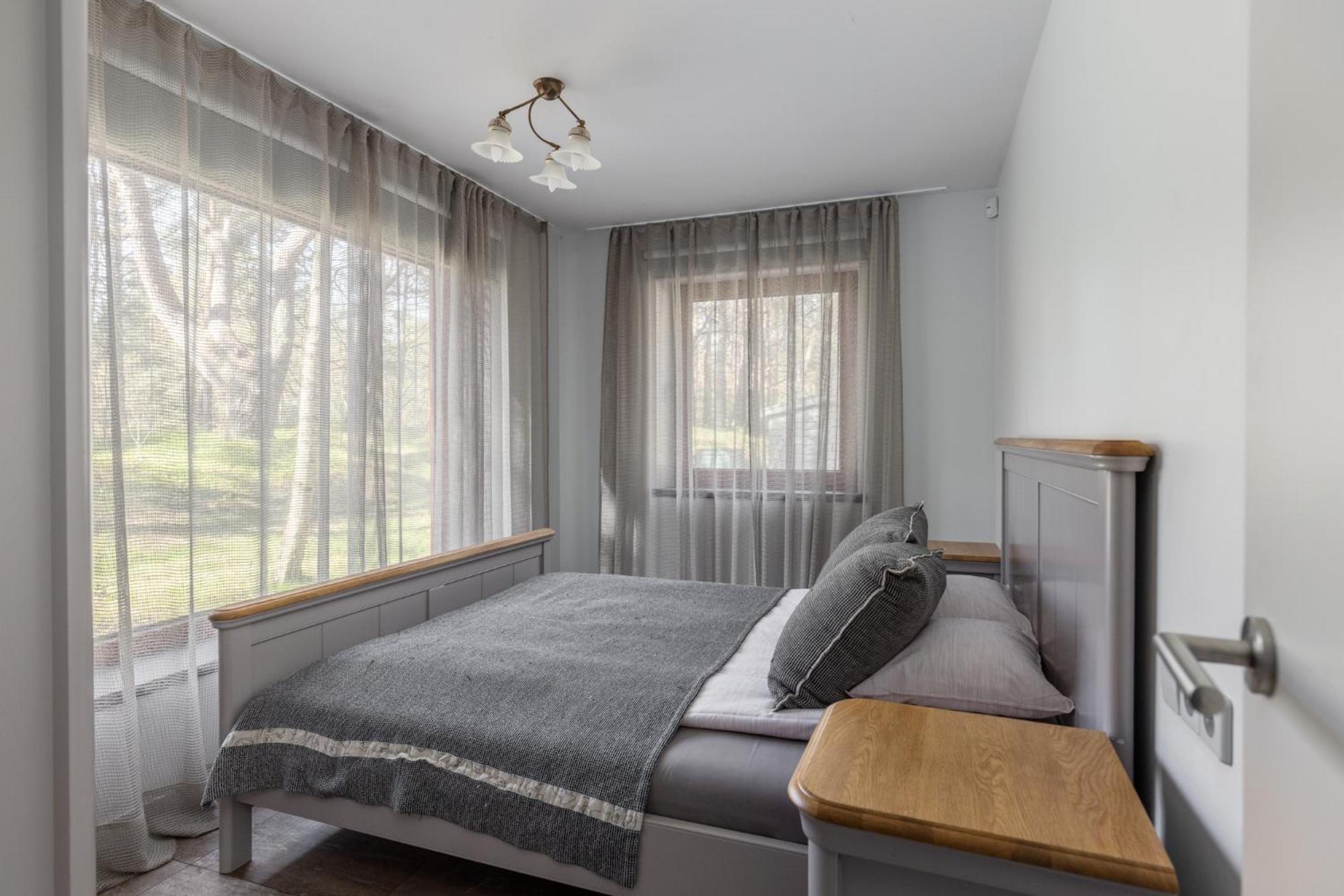Roze Guest Houses Sklandas Bernati Ngoại thất bức ảnh
