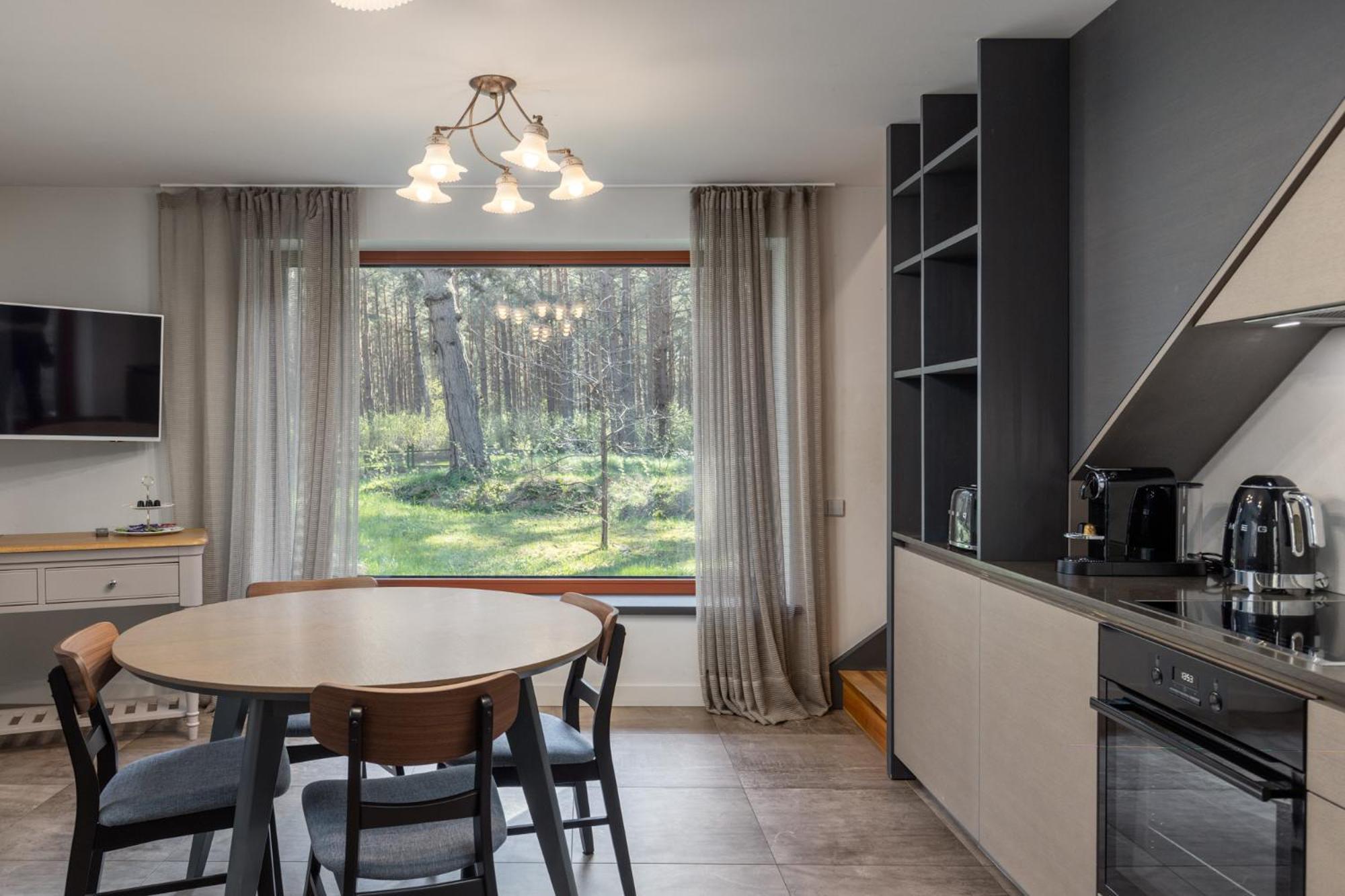 Roze Guest Houses Sklandas Bernati Ngoại thất bức ảnh