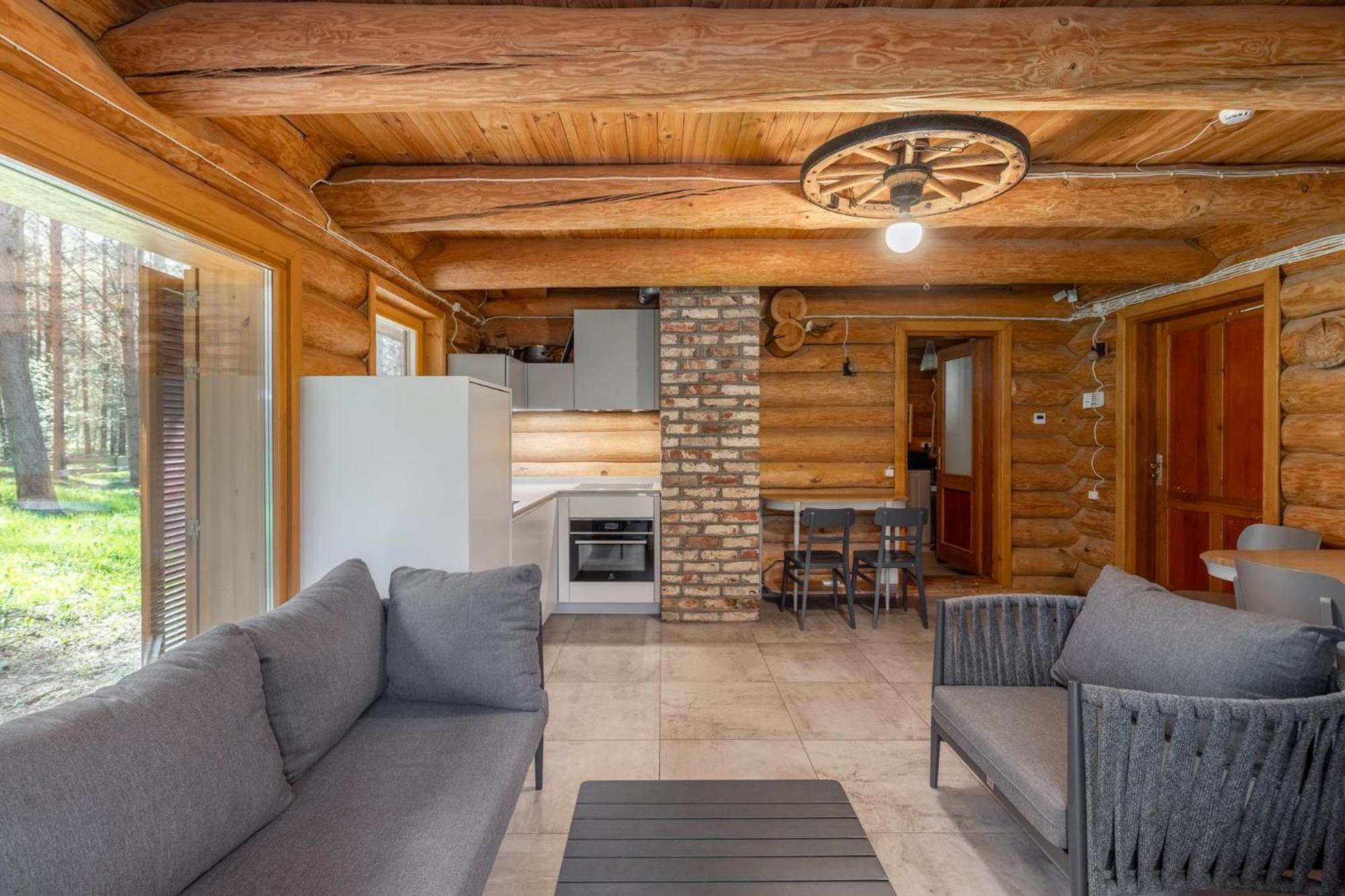 Roze Guest Houses Sklandas Bernati Ngoại thất bức ảnh